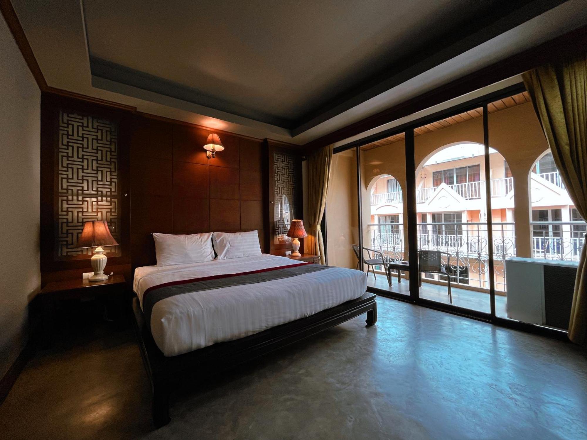 Grand Orlov Apart Hotel Patong Extérieur photo