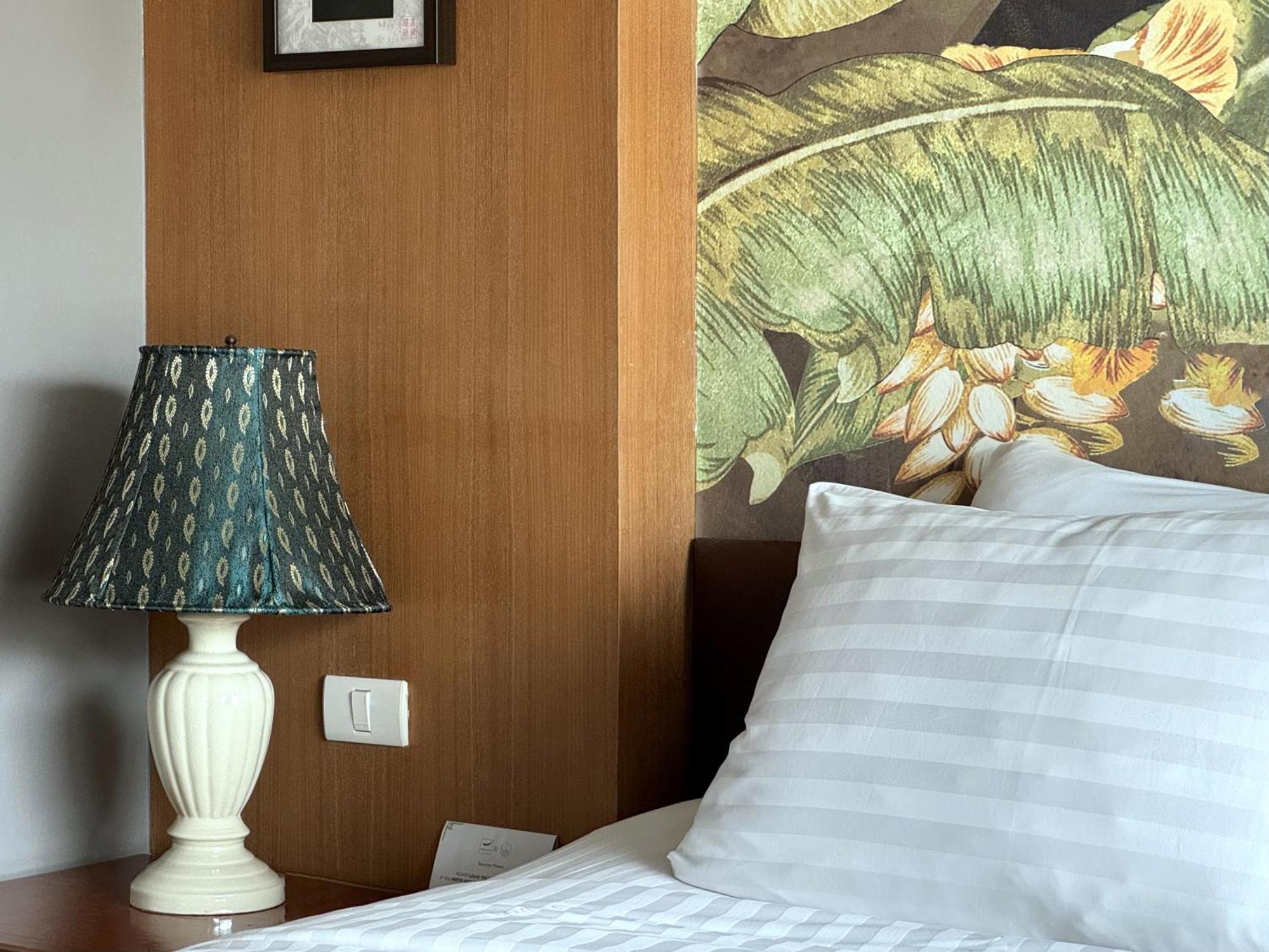 Grand Orlov Apart Hotel Patong Extérieur photo