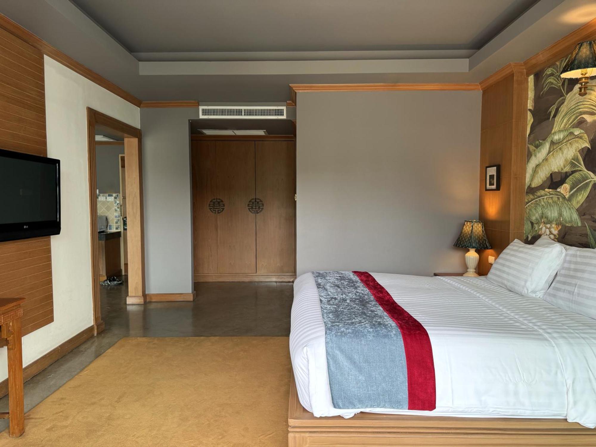 Grand Orlov Apart Hotel Patong Extérieur photo